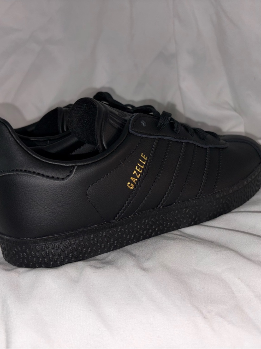 Adidas Gazelle Kids Size 3 Black Sneakers New in Box - Picture 3 of 5
